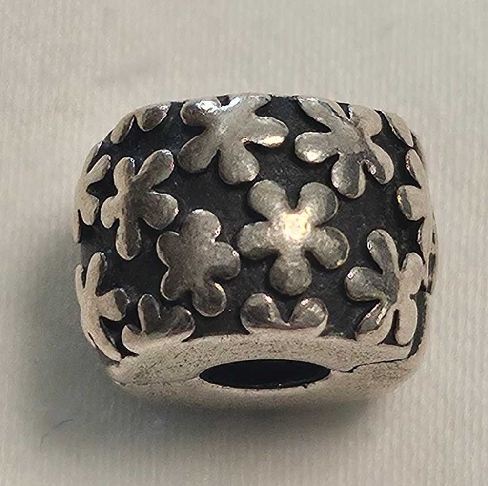 PANDORA Flower Clip Charm Sterling 925 Daisy Bouquet Bead Retired 790533